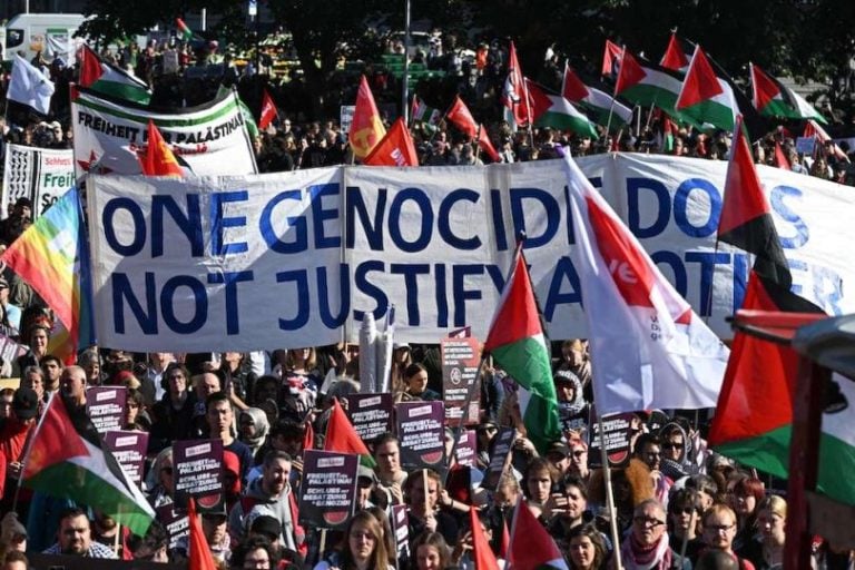 تظاهرات حاشدة في ألمانيا تضامنًا مع غزة ومطالبة بوقف الحرب
